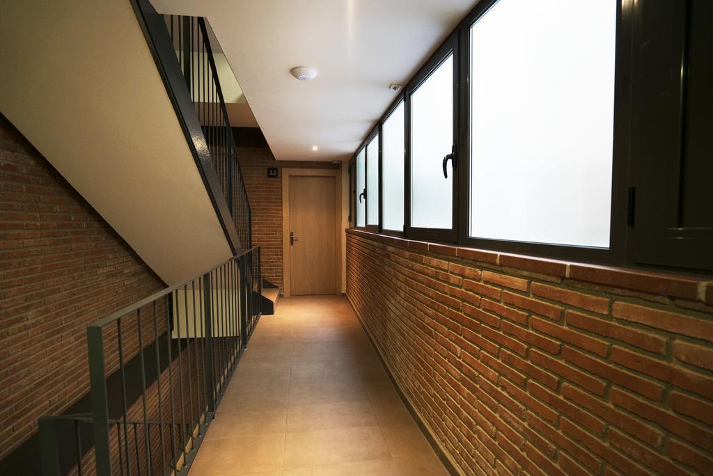 Serennia Cest Apartamentos Arc De Triomf Barcelona Exterior photo